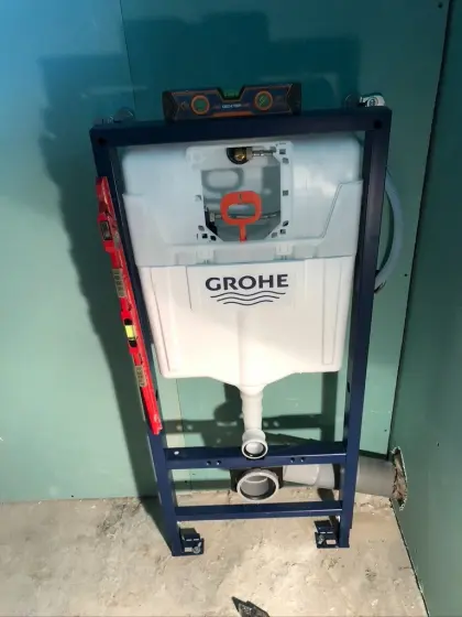 Système suspendu pour toilettes